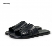 Шлепанцы Hermes из натуральной кожи крокодила  Hermes Артикул LUX-115056. Вид 1
