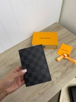 Обложка на паспорт Louis Vuitton Артикул LUX-82540. Вид 1