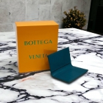 Обложка на паспорт с слотами для банковских карт Bottega Veneta Артикул LUX-92347. Вид 2