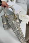 Сумка женская Lady D-Lite 24 см Christian Dior Артикул LUX-81115. Вид 1