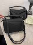 Сумка женская 24 cm Loewe Артикул LUX-110973. Вид 1