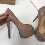 Туфли женские  Christian Louboutin Артикул LUX-11233. Вид 2