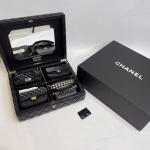 Набор мини-сумочек в чемодане Chanel Артикул LUX-71294. Вид 1