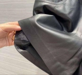 Кожаные шорты Yves Saint Laurent Артикул LUX-80094. Вид 3