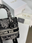 Сумка женская Lady D-Lite 24 см Christian Dior Артикул LUX-81112. Вид 2