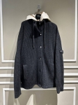 Куртка 3 в 1 из кашемирового трикотажа, связанного английской резинкой, с отстегивающимся стеганым жилетом и блестящими деталями Brunello Cucinelli Артикул LUX-82009. Вид 2
