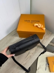 Сумка женская Pochette Louis Vuitton Артикул LUX-82509. Вид 4