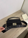 Сумка женская BAGUETTE Fendi Артикул LUX-82601. Вид 2