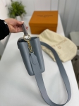 Сумка женская Capucines  Louis Vuitton Артикул LUX-84035. Вид 2