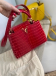 Сумка женская Capucines 27 см Louis Vuitton Артикул LUX-85424. Вид 3