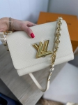 Сумка женская TWIST Louis Vuitton Артикул LUX-85428. Вид 1