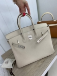 Сумка женская  Birkin, 25, PHW Hermes Артикул LUX-85678. Вид 1