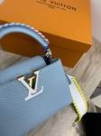 Сумка женская Capucines 20 см Louis Vuitton Артикул LUX-85684. Вид 3