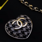 Брошь Chanel Артикул LUX-87425. Вид 1