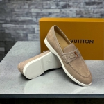 Лоферы из нубука Louis Vuitton Артикул LUX-89611. Вид 2