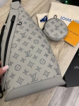 Сумка-слинг Louis Vuitton Артикул LUX-91798. Вид 2