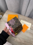 Обложка на паспорт  Louis Vuitton Артикул LUX-114026. Вид 2