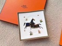Пара тарелок Hermes Артикул LUX-118062. Вид 2