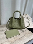 Сумка женская  Bottega Veneta Артикул LUX-119860. Вид 1