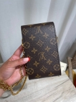 Сумка под телефон Louis Vuitton Артикул LUX-121428. Вид 3
