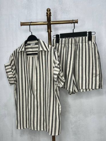 Костюм женский