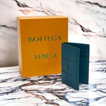 Обложка на паспорт с слотами для банковских карт Bottega Veneta LUX-92347