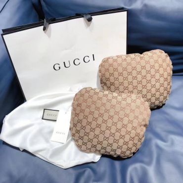 Автомобильная подушка на подголовник в машину Gucci LUX-82258