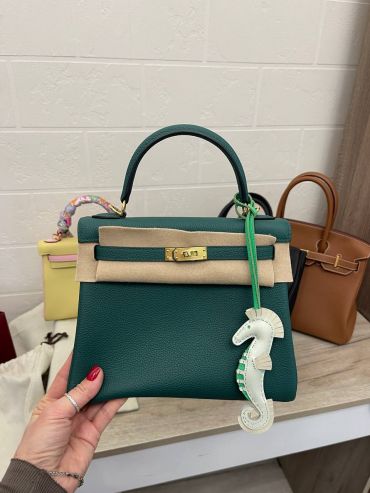 Сумка женская  Kelly 25, GHW Togo