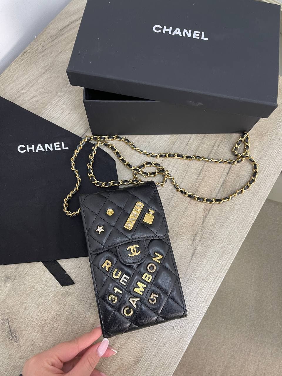 Купить чехол-сумочка для телефона Chanel LUX-63717 - цена в  интернет-магазине в Москве